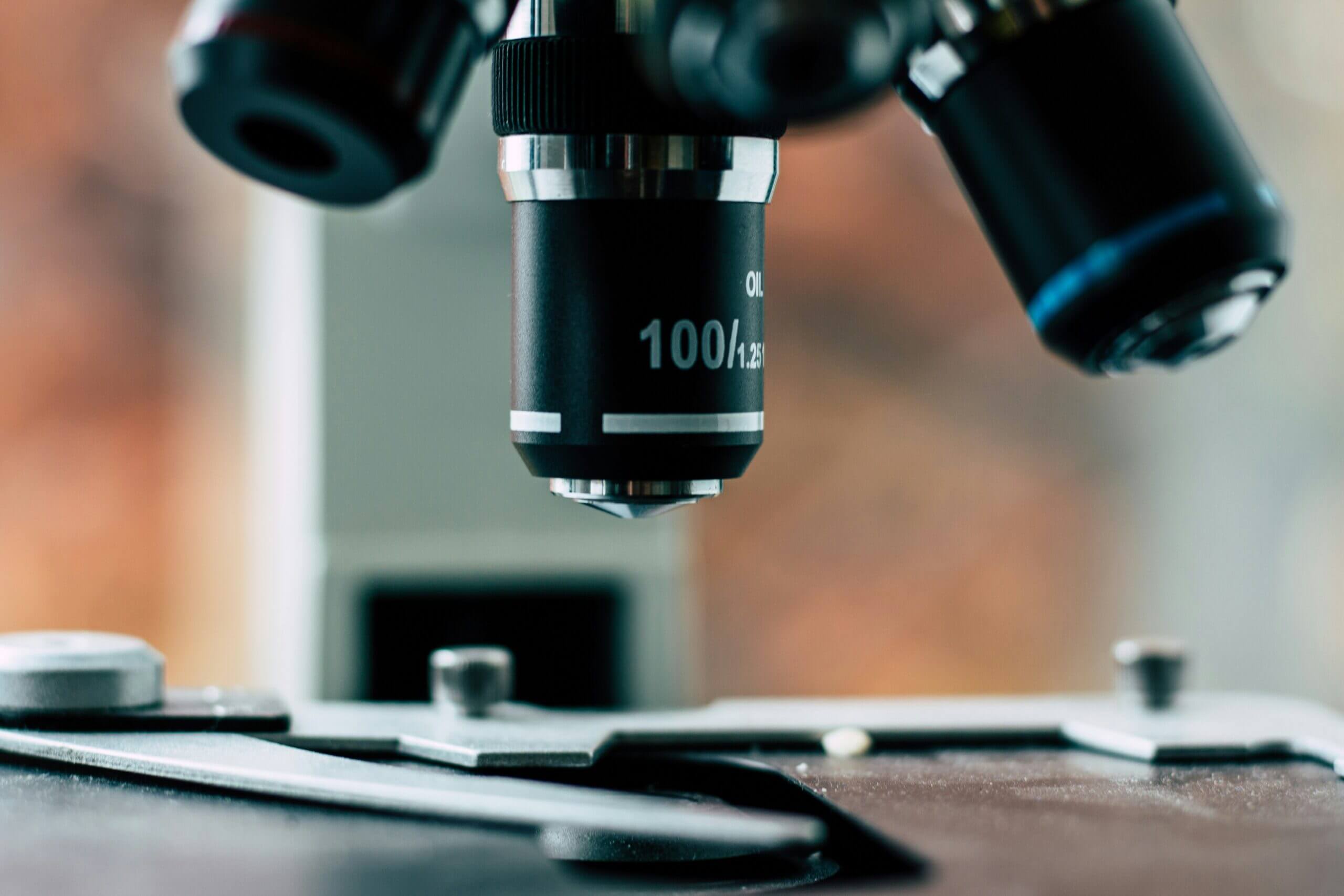 Les objectifs d'un microscope