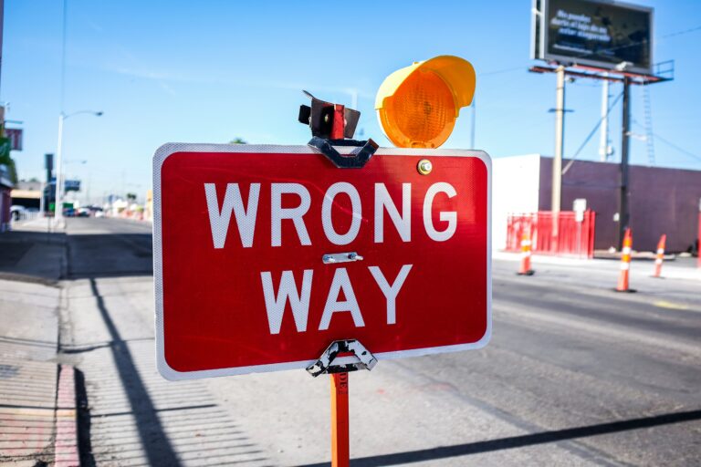 panneau wrong way