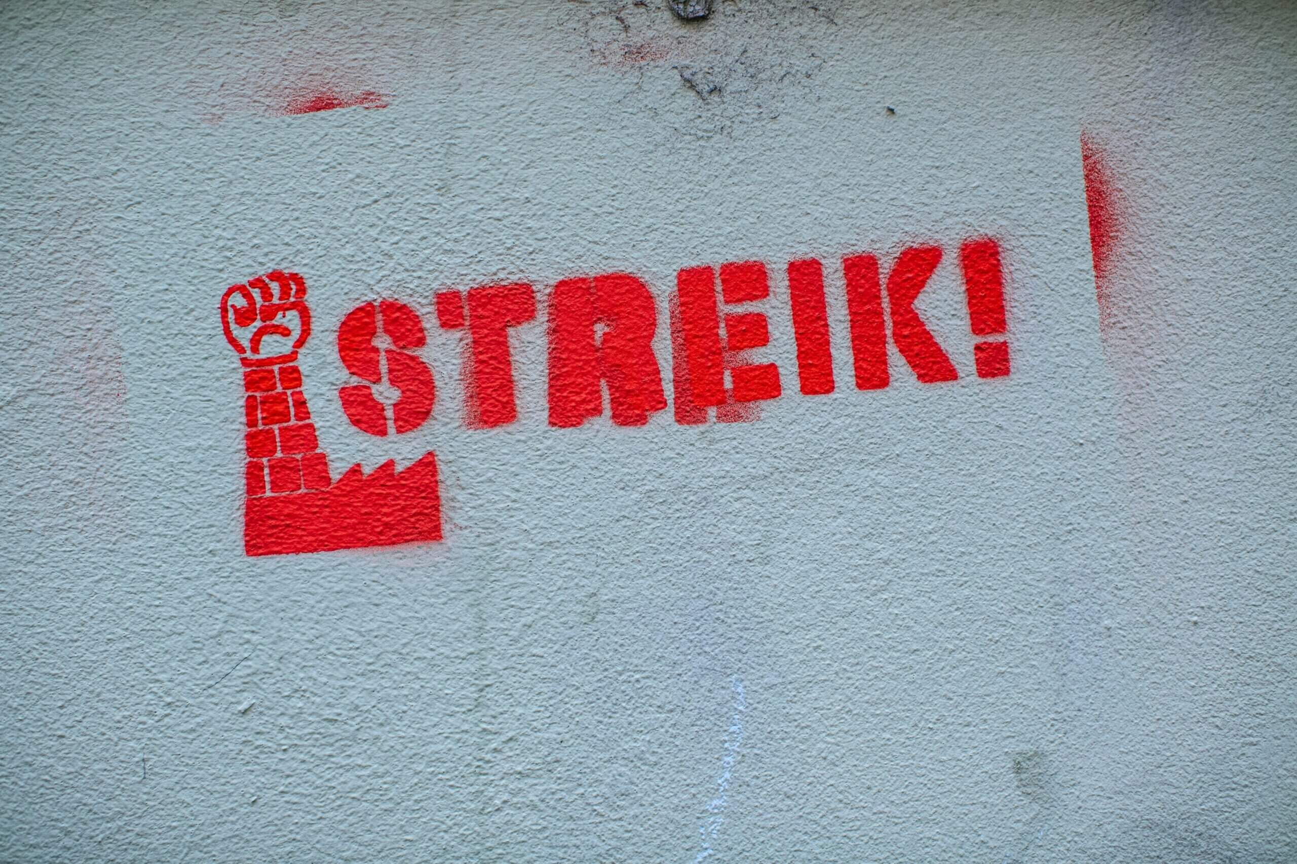 Grafiti en allemand pour l'appel à la grève